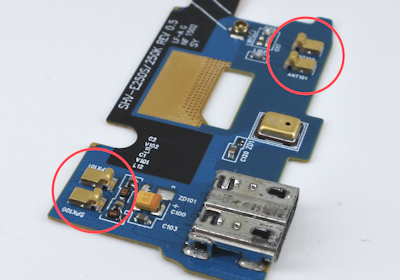 PCBに装着されたフィンガーストリップガスケットに電磁波シールドと接地の機能を実行