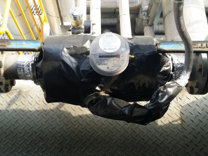 電線チューブ流量計シールドカバー適用例